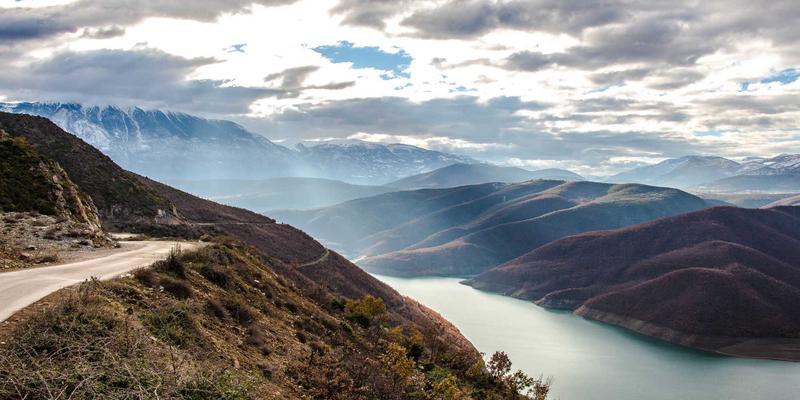 台湾摩托车考照全攻略：外籍人士换证流程、路考技巧与安全须知，助你融入在地生活