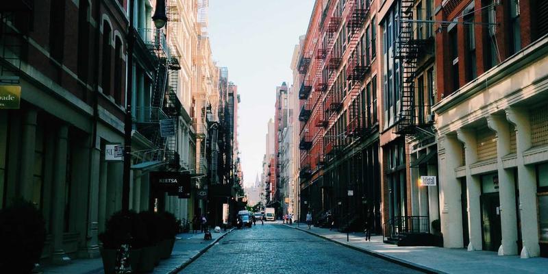 台湾银行开户实战指南：外籍人士所需文件、推荐银行与数字金融服务全解析